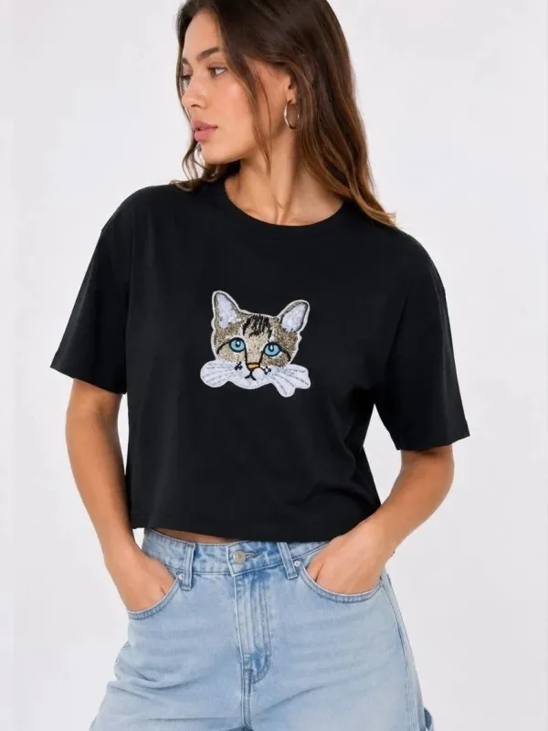 ქალის შავი Oversize მორგების კატის პრინტიანი Crop მაისური 2
