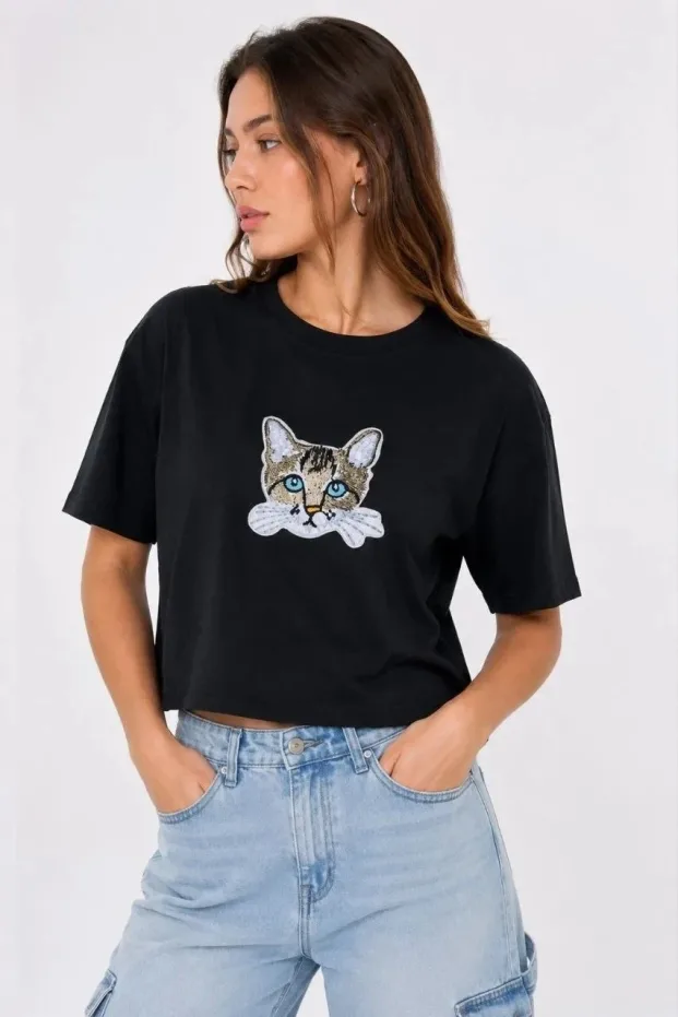 ქალის შავი Oversize მორგების კატის პრინტიანი Crop მაისური 2