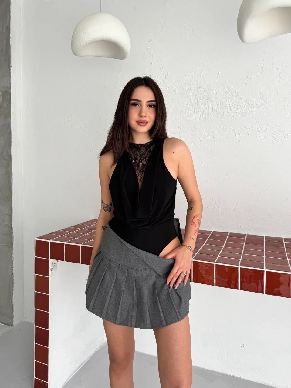 Kadın Siyah Kolsuz Dantel Detaylı Derin Dekolte Body