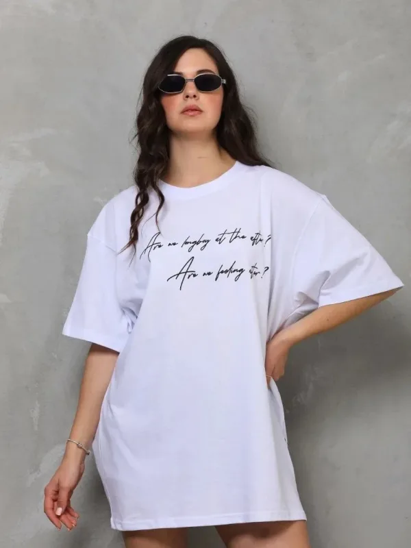 Bluzë Femrash e Bardhë Oversize me Jakë Biçiklete dhe Print me Mëngë të Shkurtra 5