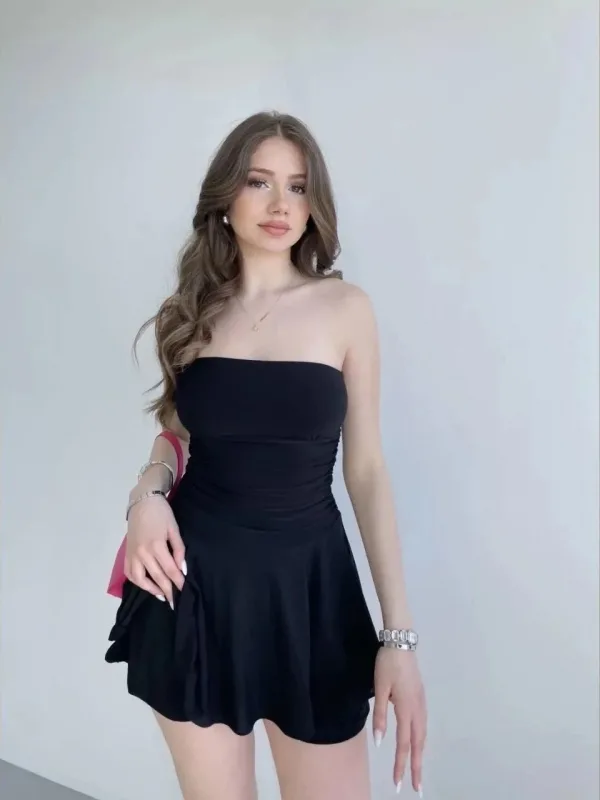 Femeie Rochie Neagră cu Volane, Straplez, Mini, Tip Fustă cu Șort 2