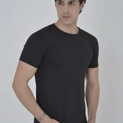 Tîşorta Mêran a Reş a Slim Fit Bi Zîpê Kêlekê Bisîklet Stû 2