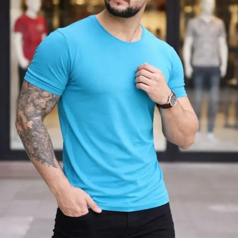 Bluzë body për meshkuj, ngjyrë blu e hapur, slim fit, me elastan, jakë biçiklete