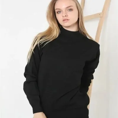 Damski czarny półgolf gładki sweter 1