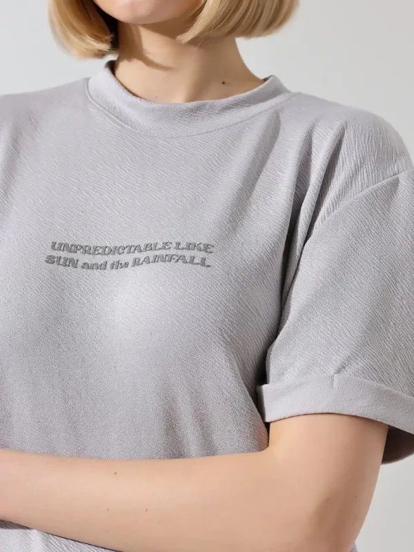 Női szürke biciklinyakú nyomott slim fit póló 5