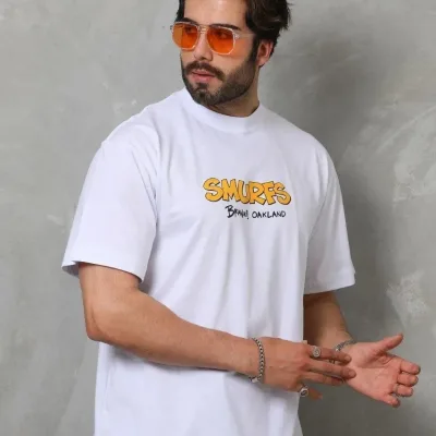 Pánské bílé oversized tričko s potiskem a cyklistickým límcem na léto 6