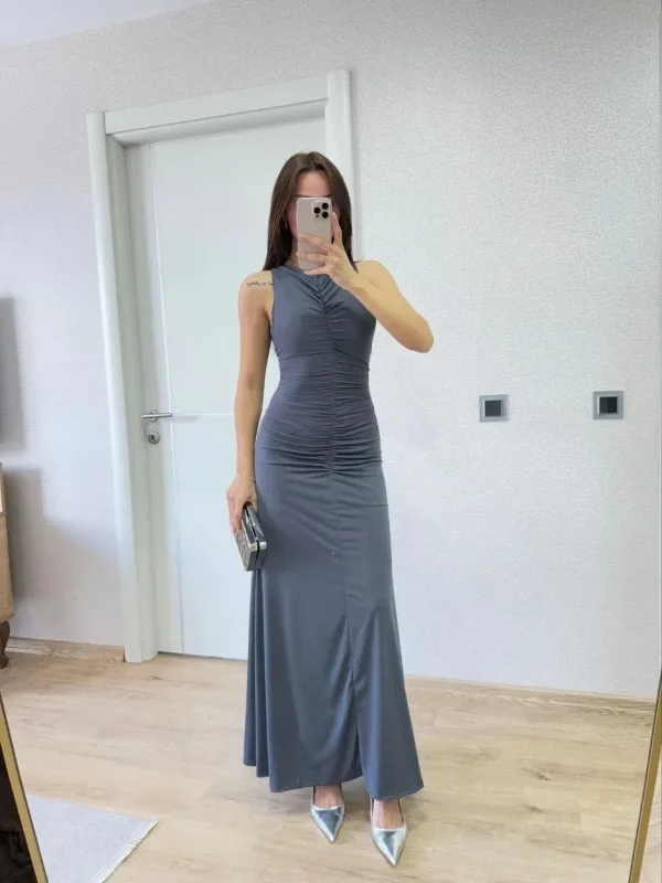 Γυναικείο Καπνί Μακρύ Φόρεμα από Ύφασμα Crinkle, Αμάνικο, Μαζεμένο και Φοδραρισμένο 3