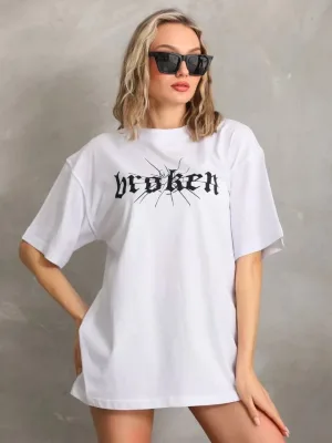 Bluzë e bardhë për femra, oversize, me jakë biçiklete, të printuar