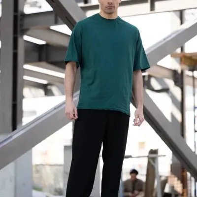 Férfi Khaki Regular Fit Kerékpár Nyakú Sima Rövid Ujjú Póló 3