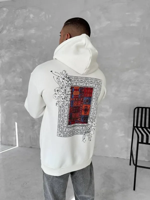 Mêr Spî 3 Têl Pembeyî Çapkirî Kapûşonî Kangurû Cêbî Sweatshirt 1