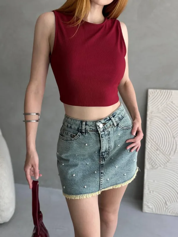 Bordo crop bluza s kaišem na leđima i korzet stilom 4