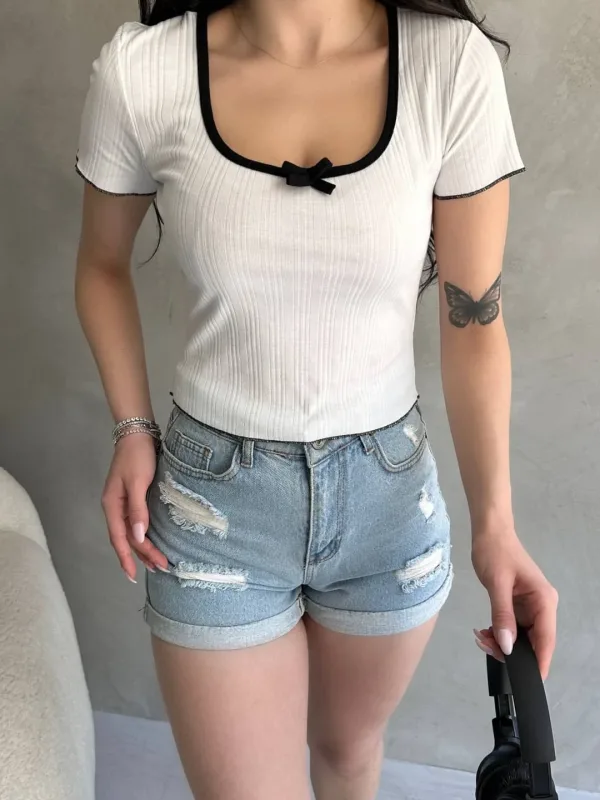 Pool Neck Binding Detail Crop Blouse White 4