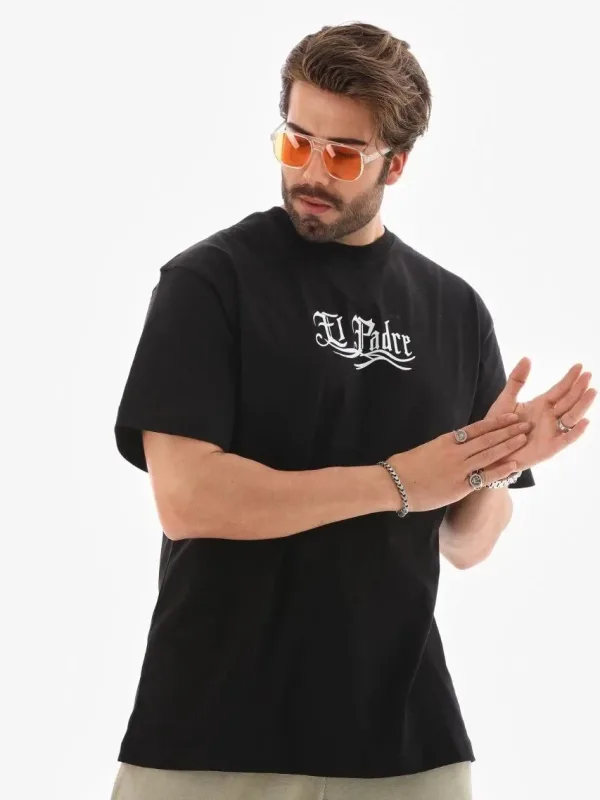 Pánské černé oversize tričko s kulatým výstřihem a potiskem na léto 2