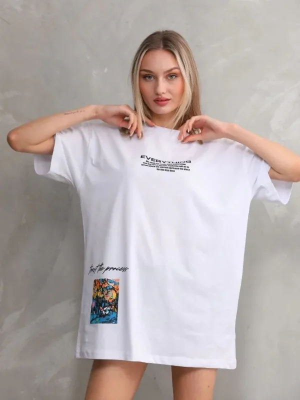 Женски Бел Oversize Бициклета Јака Печатена Маица 1
