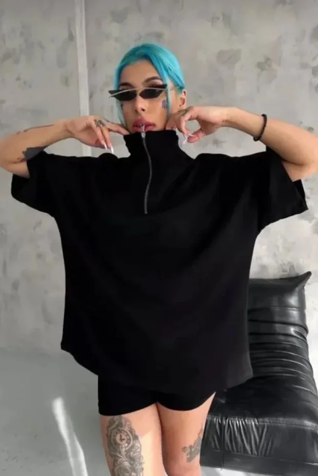 Dámské černé oversize tričko s polovičním zipem 2
