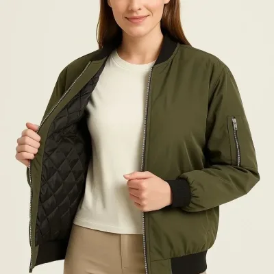 Dámská khaki bomber bunda s kapsami, prošívaná, podšitá a voděodolná 8