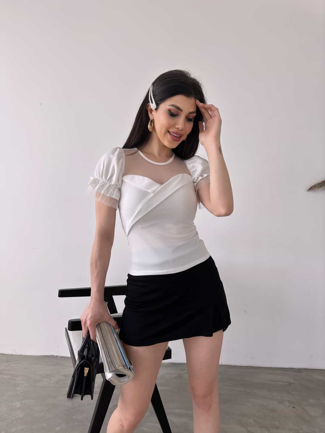 Bisiklet Yaka Tül Detaylı Kolları Fırfırlı Bluz Beyaz