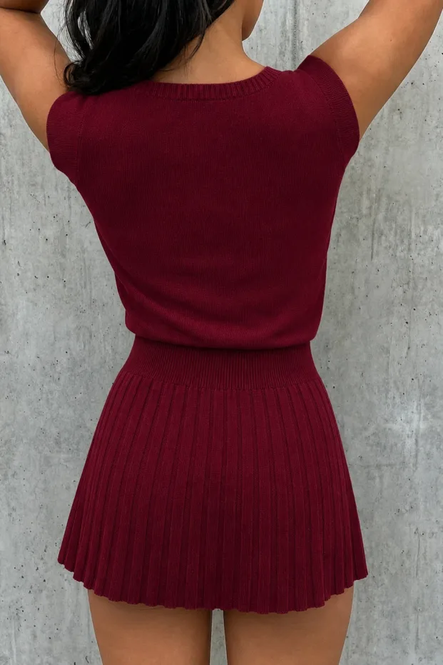 Ženski bordo kratki rukav triko bluza s mini suknjom u kompletu 4