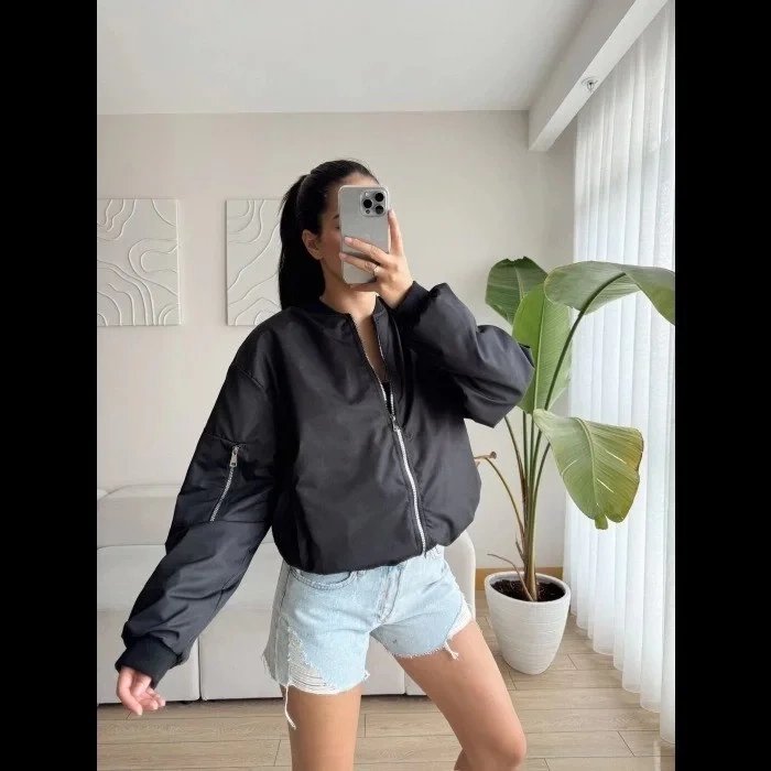 Kadın Siyah Oversize Fermuarlı Cepli Bomber Ceket 6