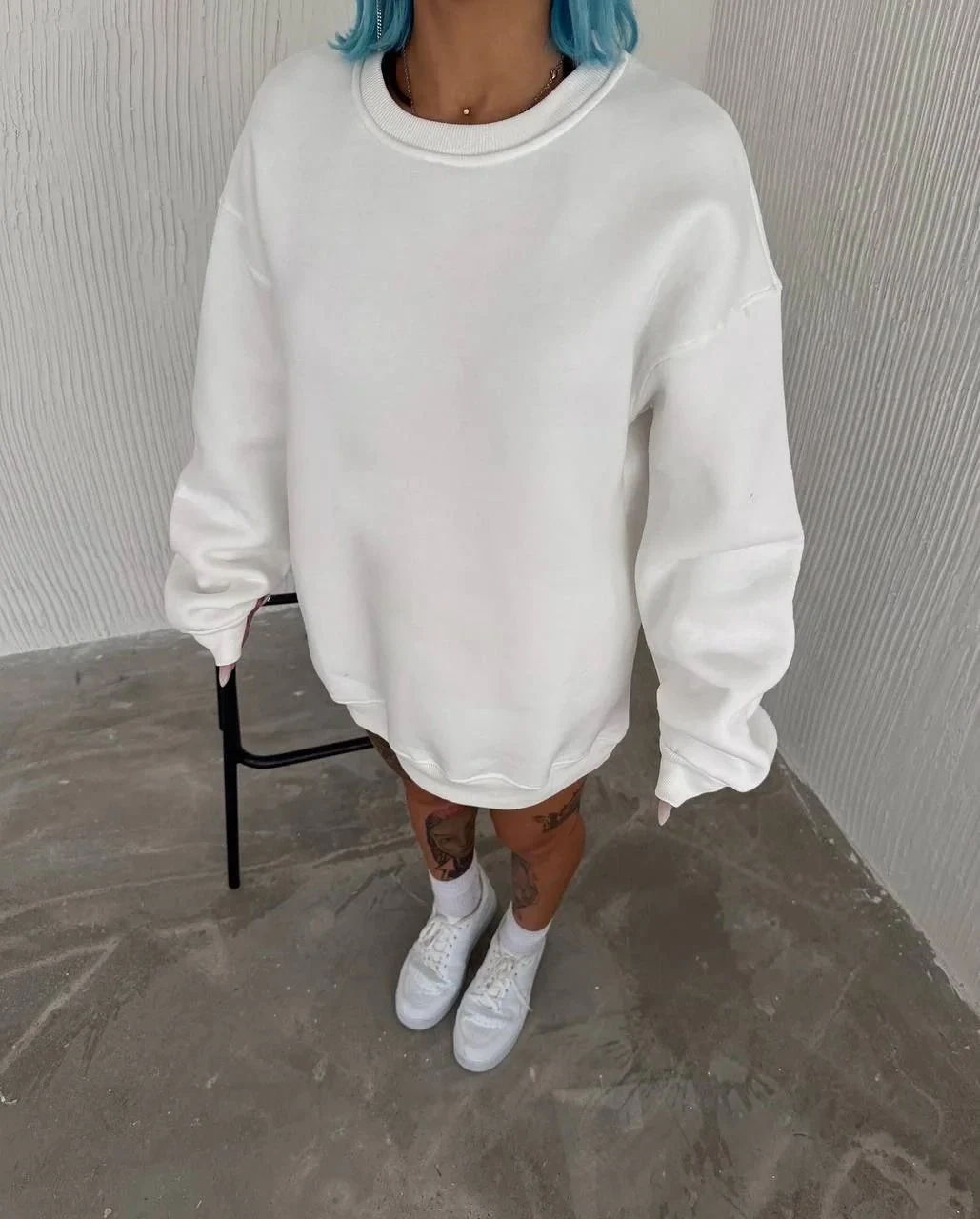 Jina Spî Bisîklet Yaka 3 Têl Pembû Basic Sweatshirt