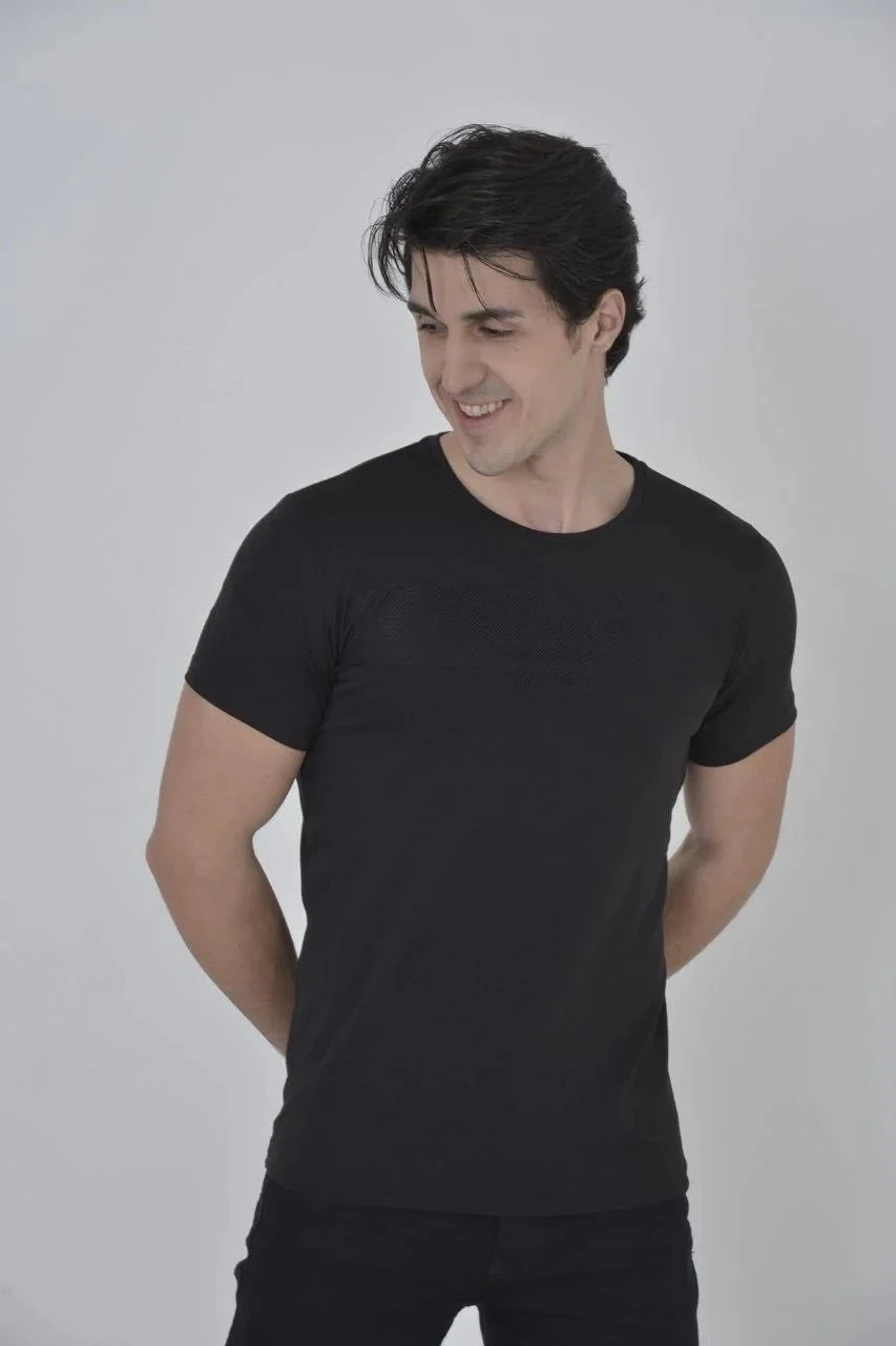 Машки црн slimfit бициклет јака со мрежест детал маица