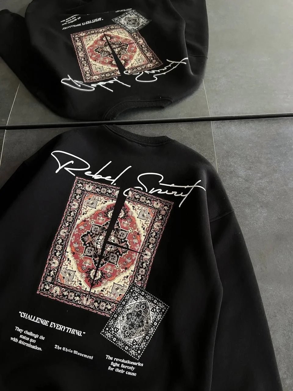 Femeie Neagră Guler Bicicletă Imprimat Covor 3 Fire Bumbac Sweatshirt 3