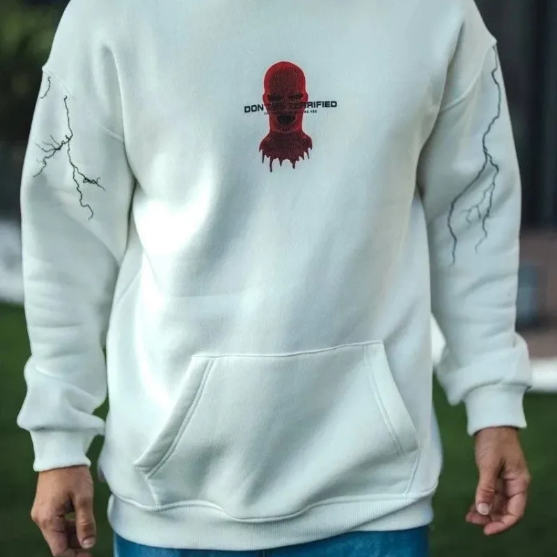Sweatshirtê Spî ê Mêran ê Bi 3 Têlên Pembû, Kêlûk, Çapkirî û Berîka Kangurû