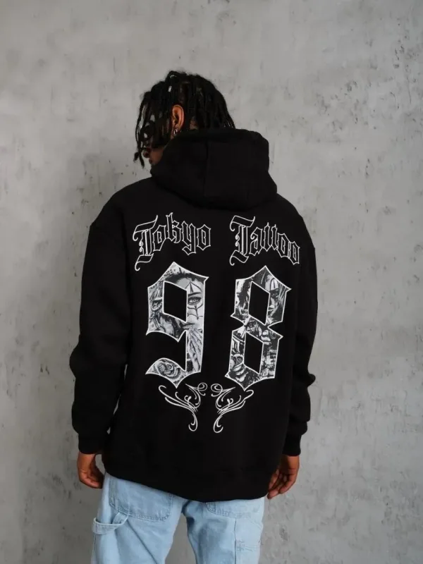 Sweatshirtê Mêran ê Reş ê 3 Têlî Pembû Bi Qapûşon û Çapkirî 3