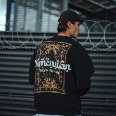 Sweatshirtê Mêran ê Reş ê 3 Têlî Pembû Bi Stûyê Bisîkletê û Çapkirî 3
