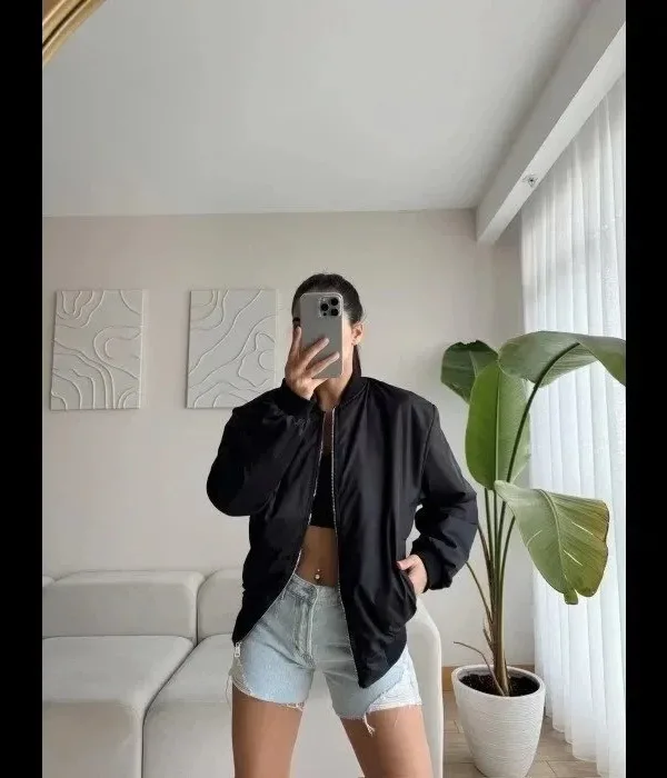 Női fekete oversized cipzáras zsebes bomber dzseki 2