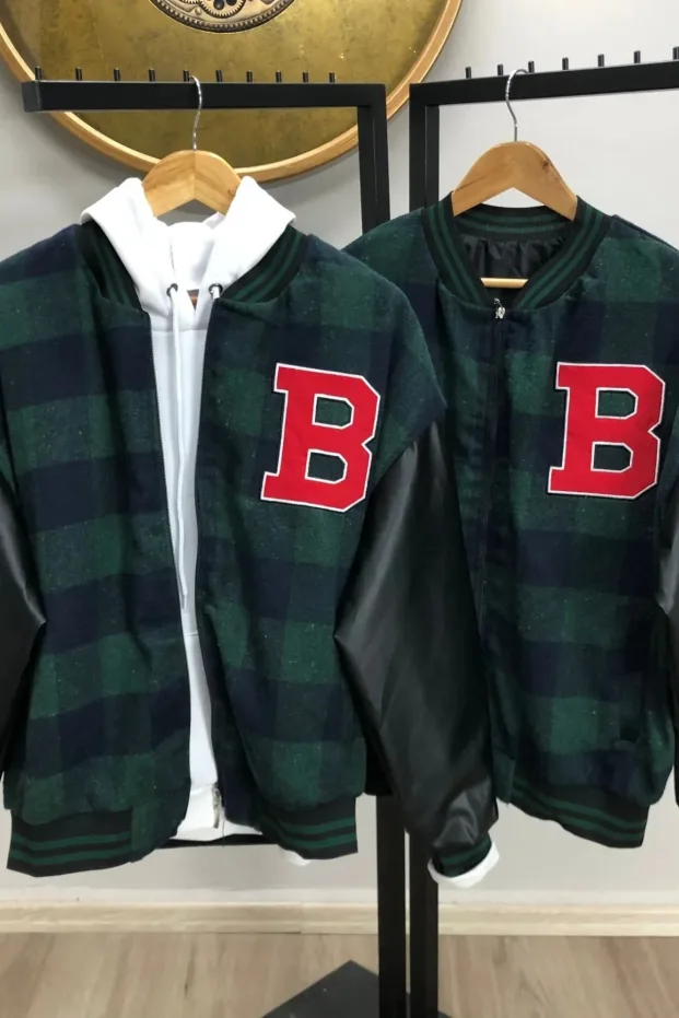 Pánská khaki bunda s kostkovaným vzorem a výšivkou, college styl 3
