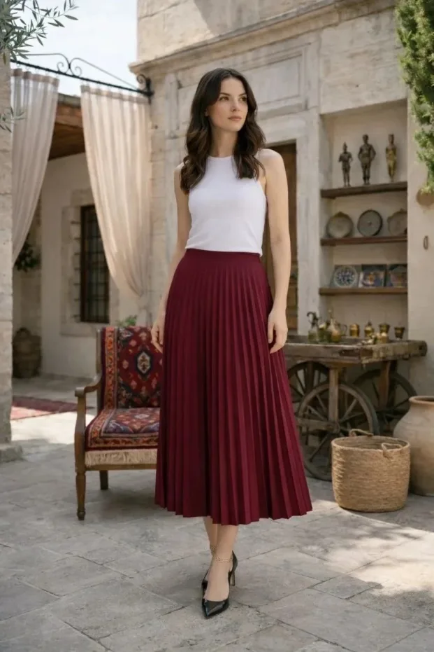 Ženska bordo satenska plisirana midi suknja, elegantna i sofisticirana 2