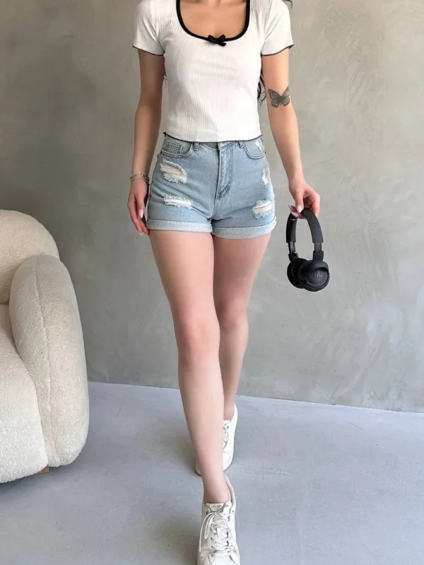 Pool Neck Binding Detail Crop Blouse White 5