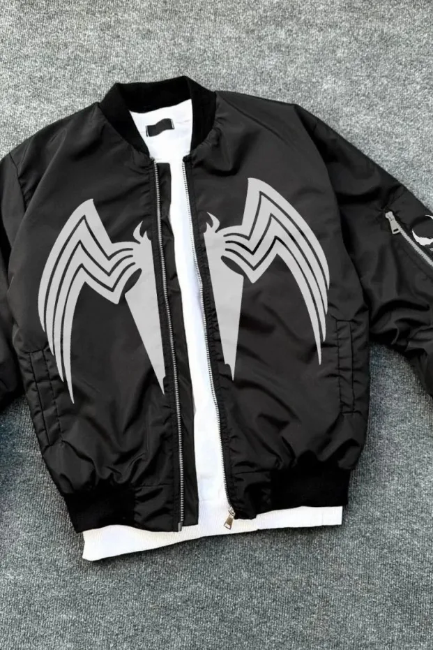 Dámská černá prošívaná bomber bunda, s kapsami, se zipem, s logem pavouka 4