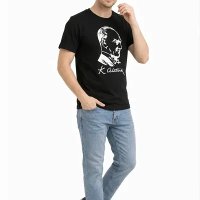 Man Black Ataturk Printed Crew Neck T-Shirt 2