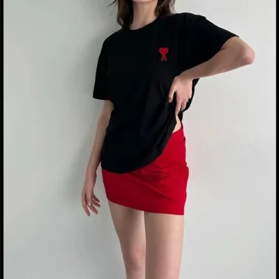 Női fekete oversized biciklinyakas nyomott rövid ujjú póló 2