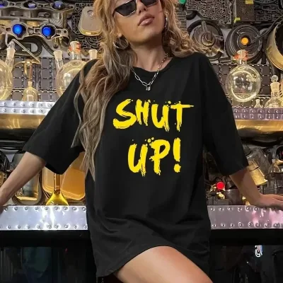 Dámské černé tričko s kulatým výstřihem, potiskem Shut Up a krátkým rukávem 1