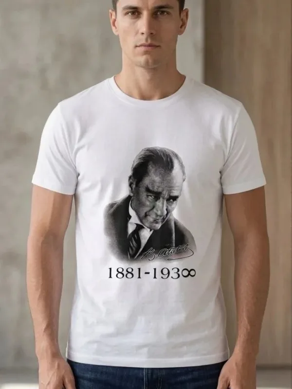 Man White Oversize Crew Neck Ataturk Printed T-Shirt 1