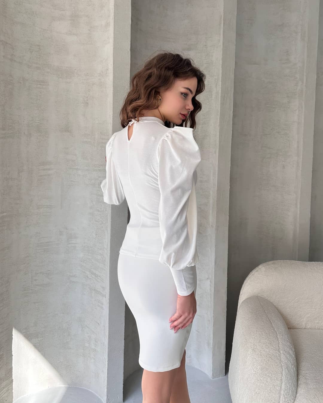 Öpücük Yaka Prenses Kol Crep Bluz Beyaz 4