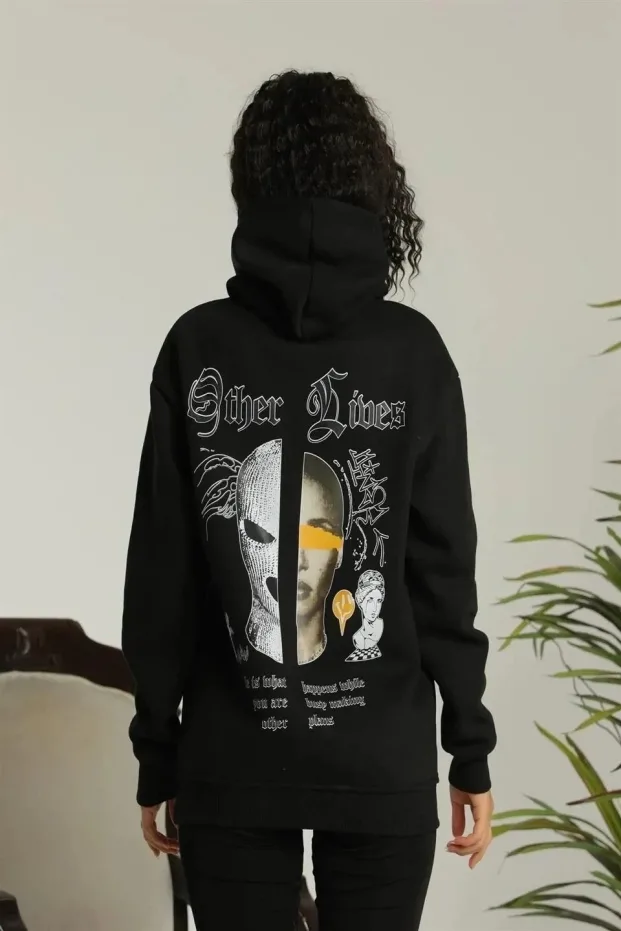 Dámsky čierny oversize kapucňový s vreckom potlačený bavlnený sweatshirt 2