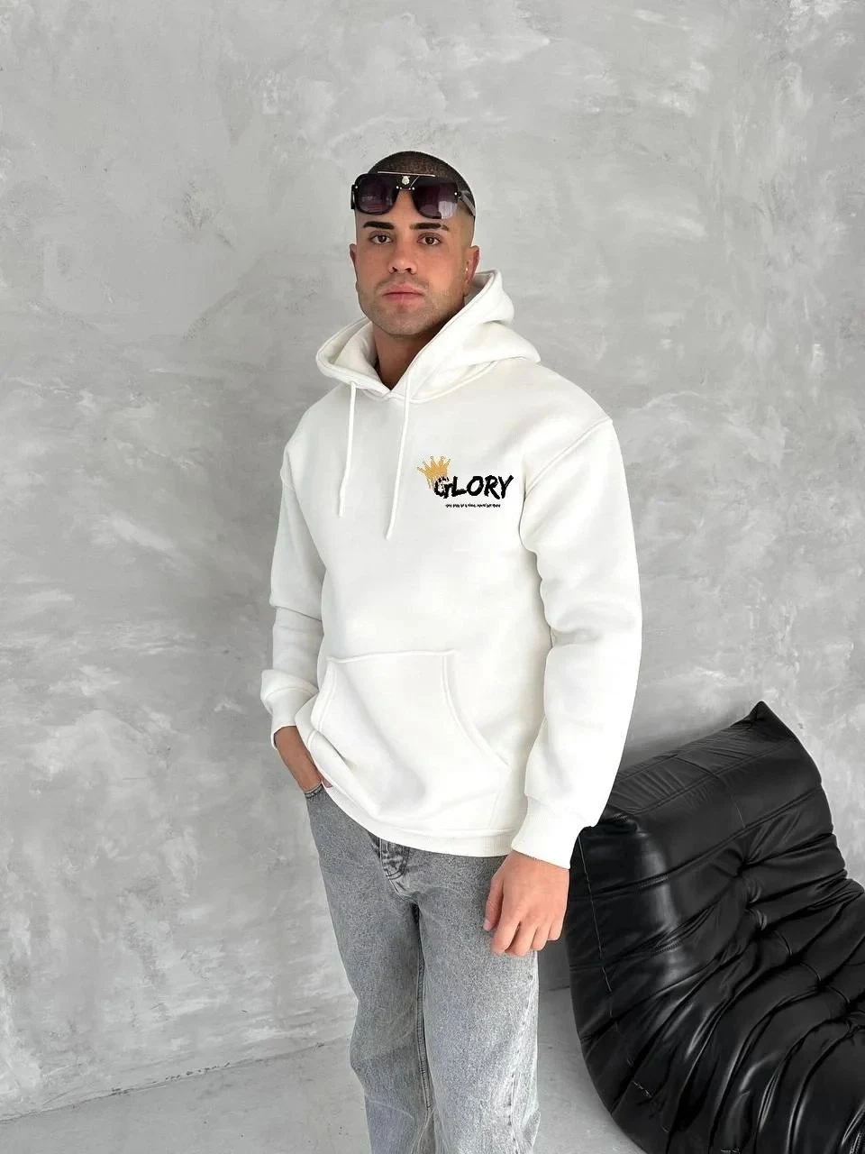 Muška bijela 3-nitna pamučna kapuljača s printom i kengur džepom sweatshirt