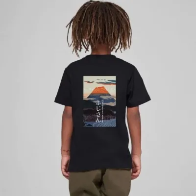 Dětské černé oversized tričko s potiskem, výstřih do V 2