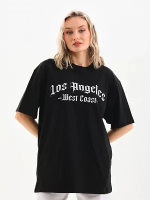 Damski oversize T-shirt czarny, dekolt w serek, nadruk