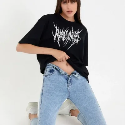 Women's Black Oversize Crew Neck Printed T-Shirt 2