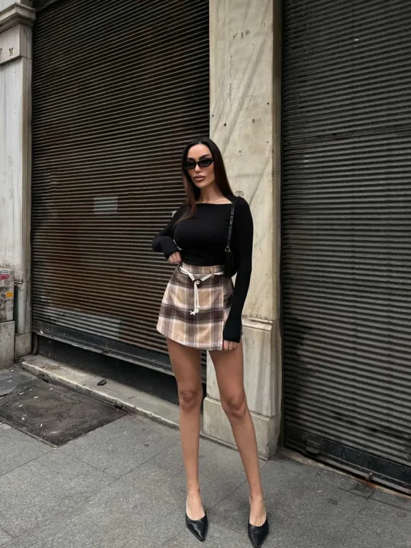 Plaid Pattern Belt Detail Mini Skort Beige 2