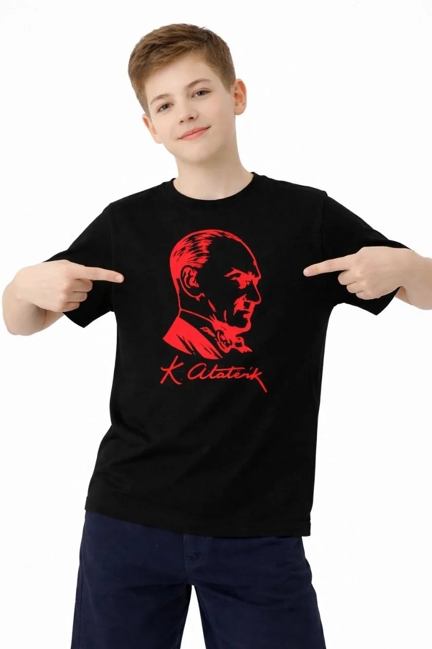 Bluzë për fëmijë e zezë me jakë biçiklete me print Ataturk 1