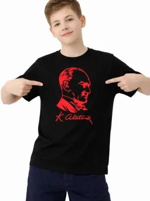 Tîşorta Zarokan a Reş a Bi Stûyê Bisîkletê û Çapa Atatürk