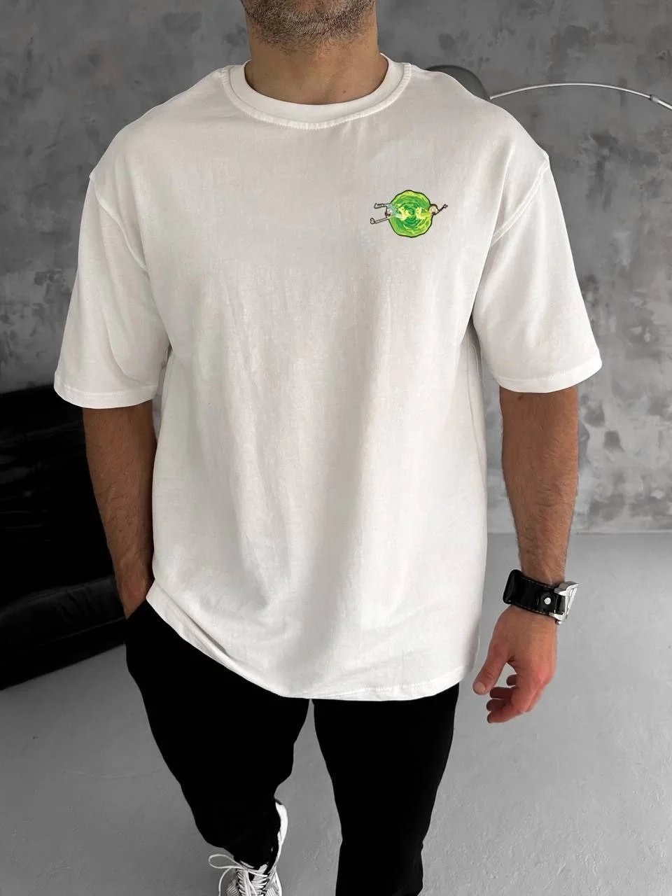 Pánské bílé tričko s potiskem Rick and Morty, cyklistický výstřih 1