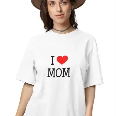 Női fehér oversized biciklinyakas nyomott rövid ujjú póló 1