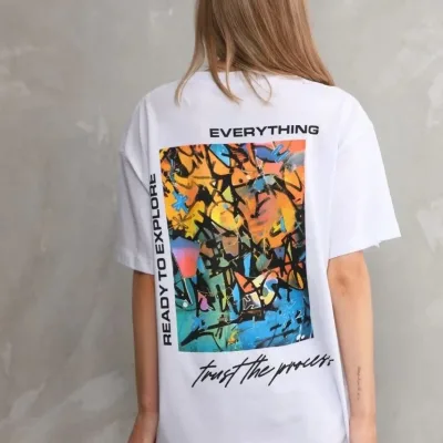 Женски Бел Oversize Бициклета Јака Печатена Маица 7